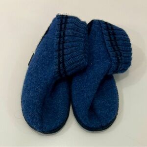 NEW Kids European House Shoes, Euro Size 33, US Size 1.5, easy on/off, cozy warm